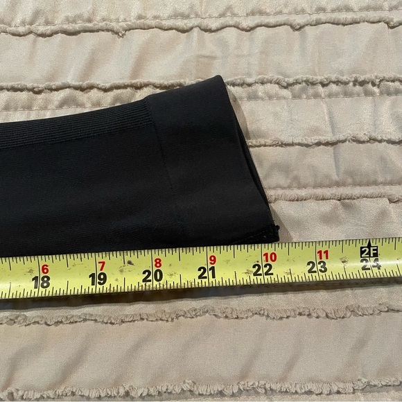 Lululemon Zone In Crop High Rise Activewear Workout Leggings 2 Black W6F11S - Picture 9 of 9